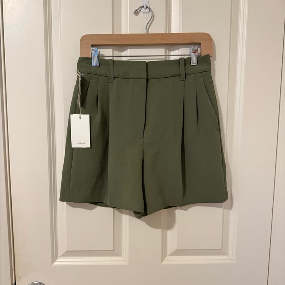 Aritzia Pants - Aritzia • Effortless pants 5” in bitter sage